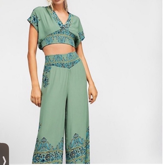Free People Dresses & Skirts - NWT Free People SET-2 Pieces Nile River Top & Pants Green & Blue Set Size XL
